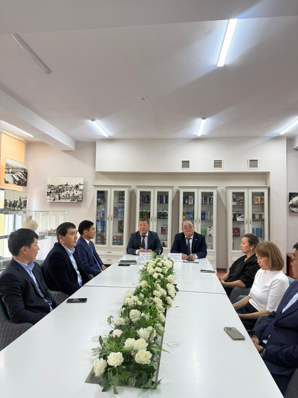 Мемлекеттік қызметтегі этика: Абай ауданында семинар-кеңес ұйымдастырылды