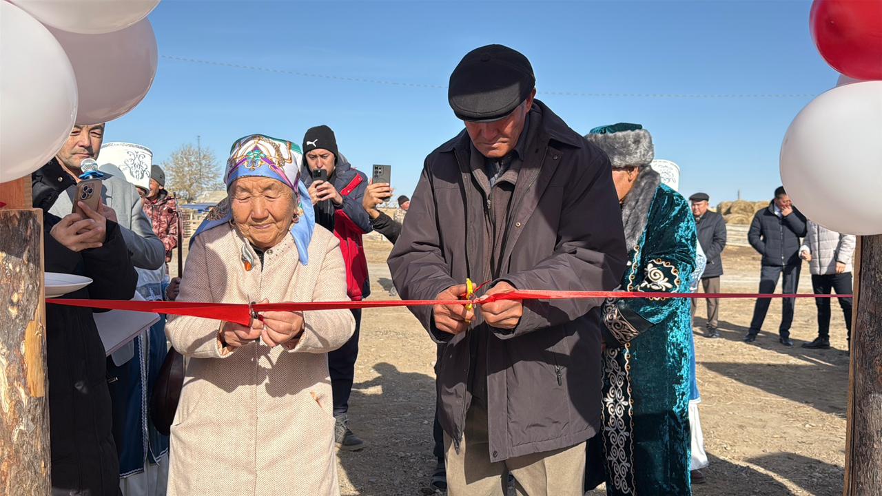 ШҚО-да «Бір қабатты Шығыс» бағдарламасы аясында салынған жаңа үйдің кілттері табысталды