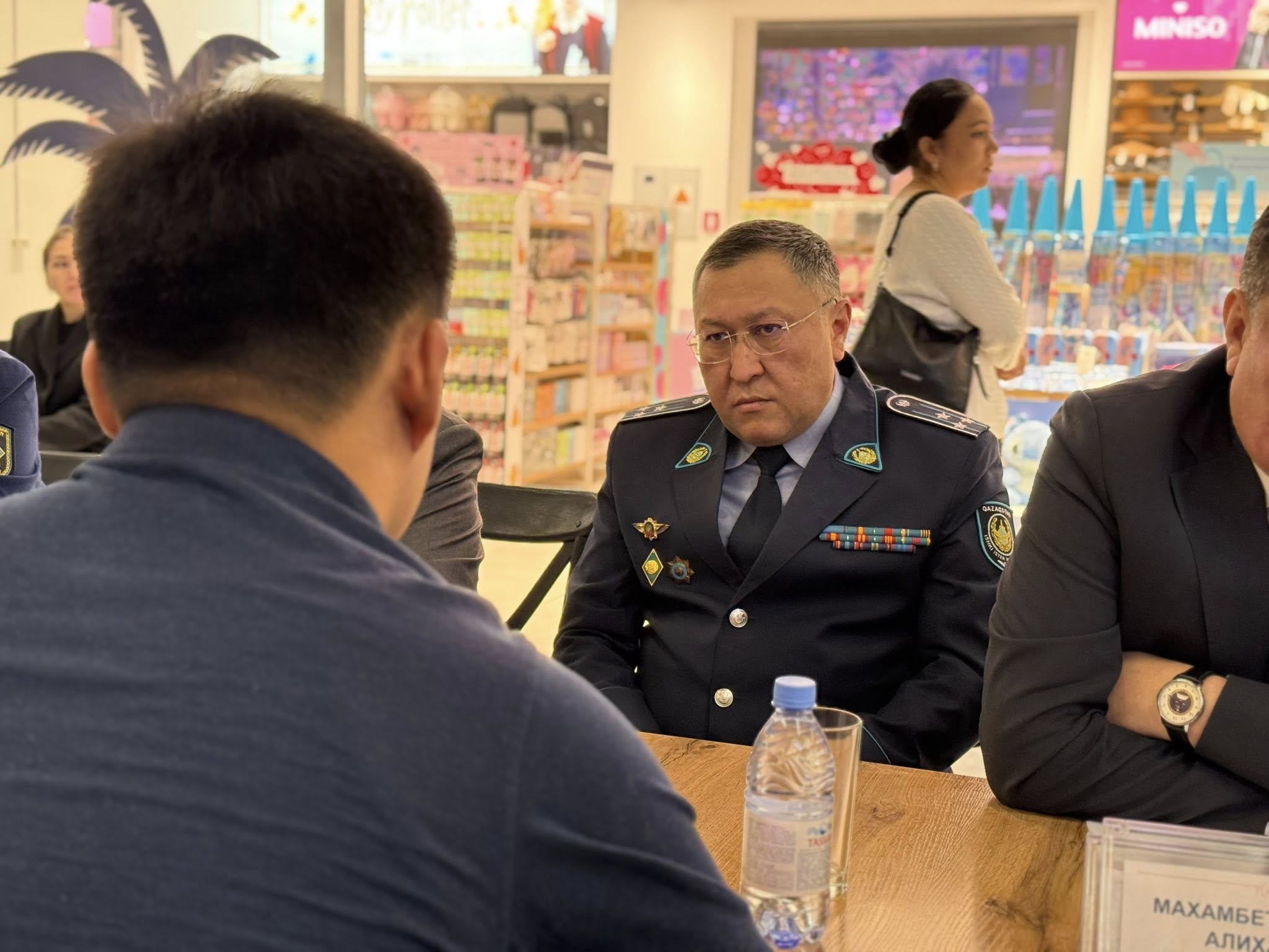 «Халықтық заңгер»: полиция басшылығы тұрғындарды қабылдады