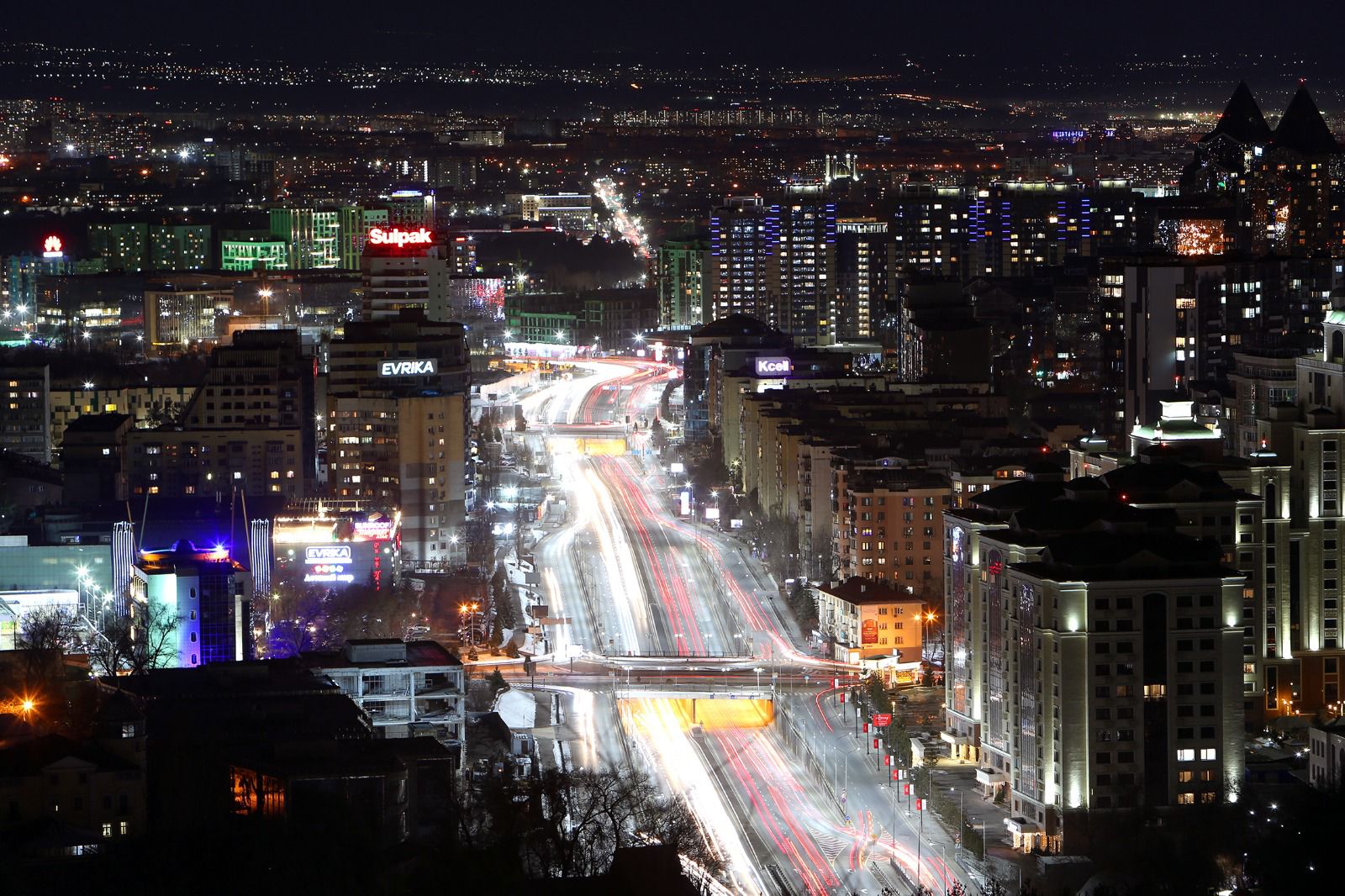 Алматыда сыртқы және сәулеттік жарықтандыру жүйесін жаңғырту жалғасып жатыр