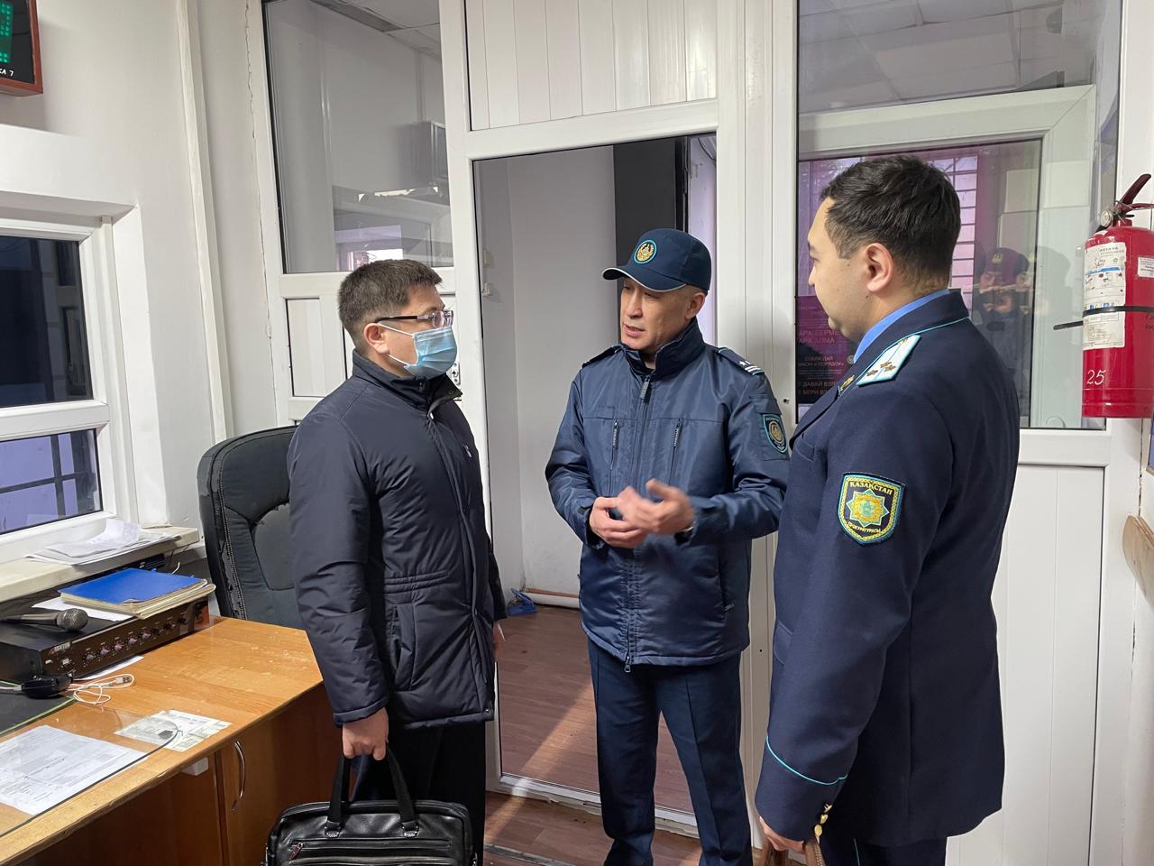 Өкіл мекемеге барды