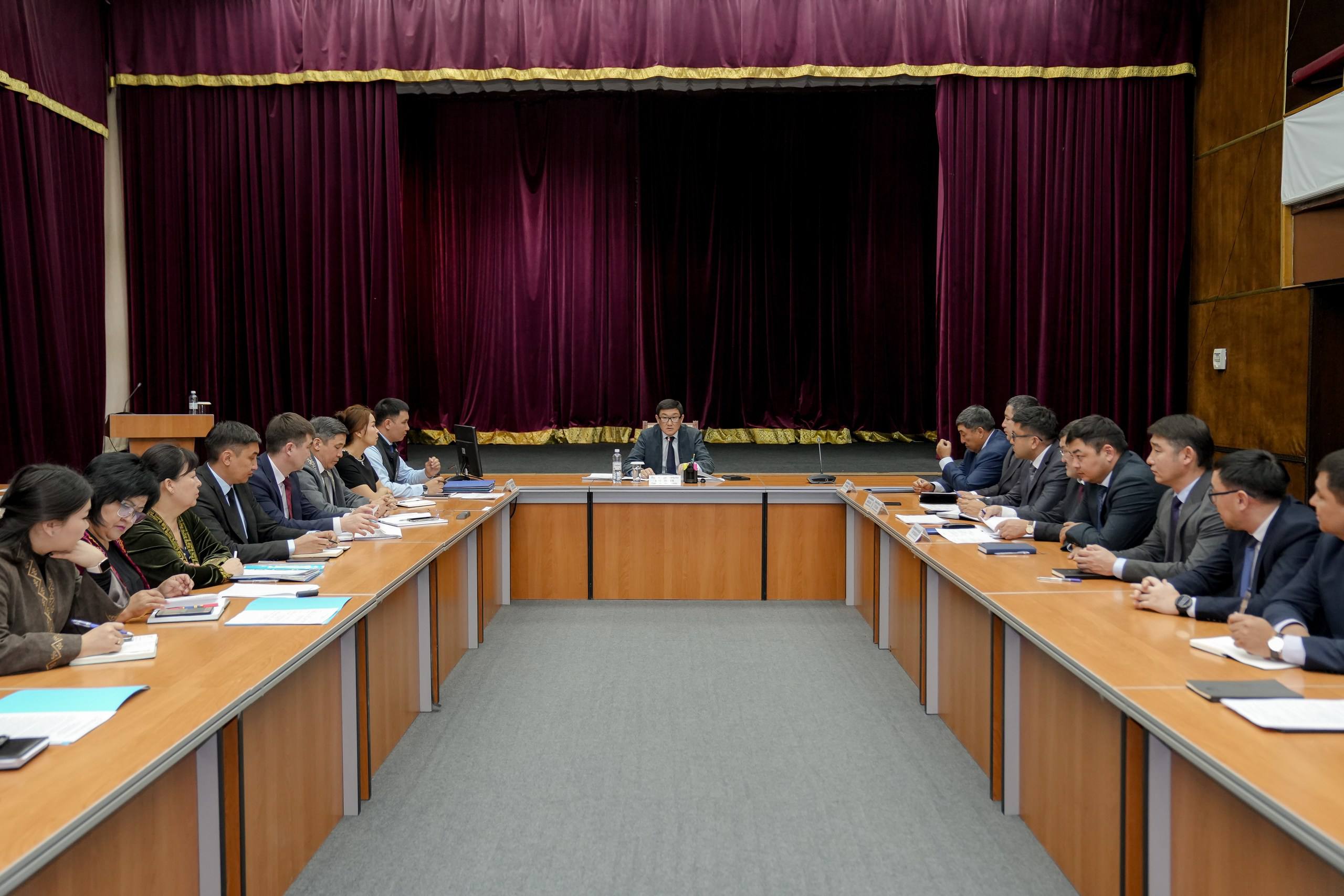 Қала әкімдігінің отырысы өтті