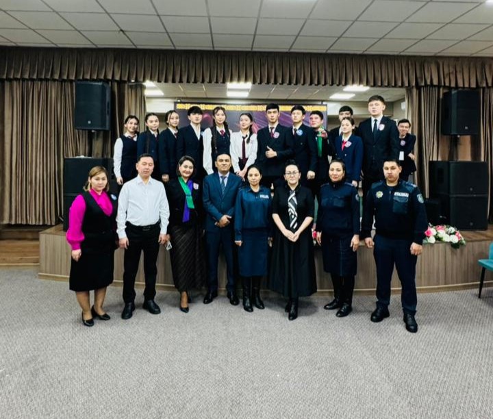 «Адал азамат» Біртұтас тәрбие бағдарламасы аясындағы «Заң және тәртіп» айлығы шеңберінде #169 мектеп-лицейінде 9-11 сынып оқушыларына “Заң менен басталады” тақырыбында құзырлы орган қызметкерлерімен кездесу өткізді.