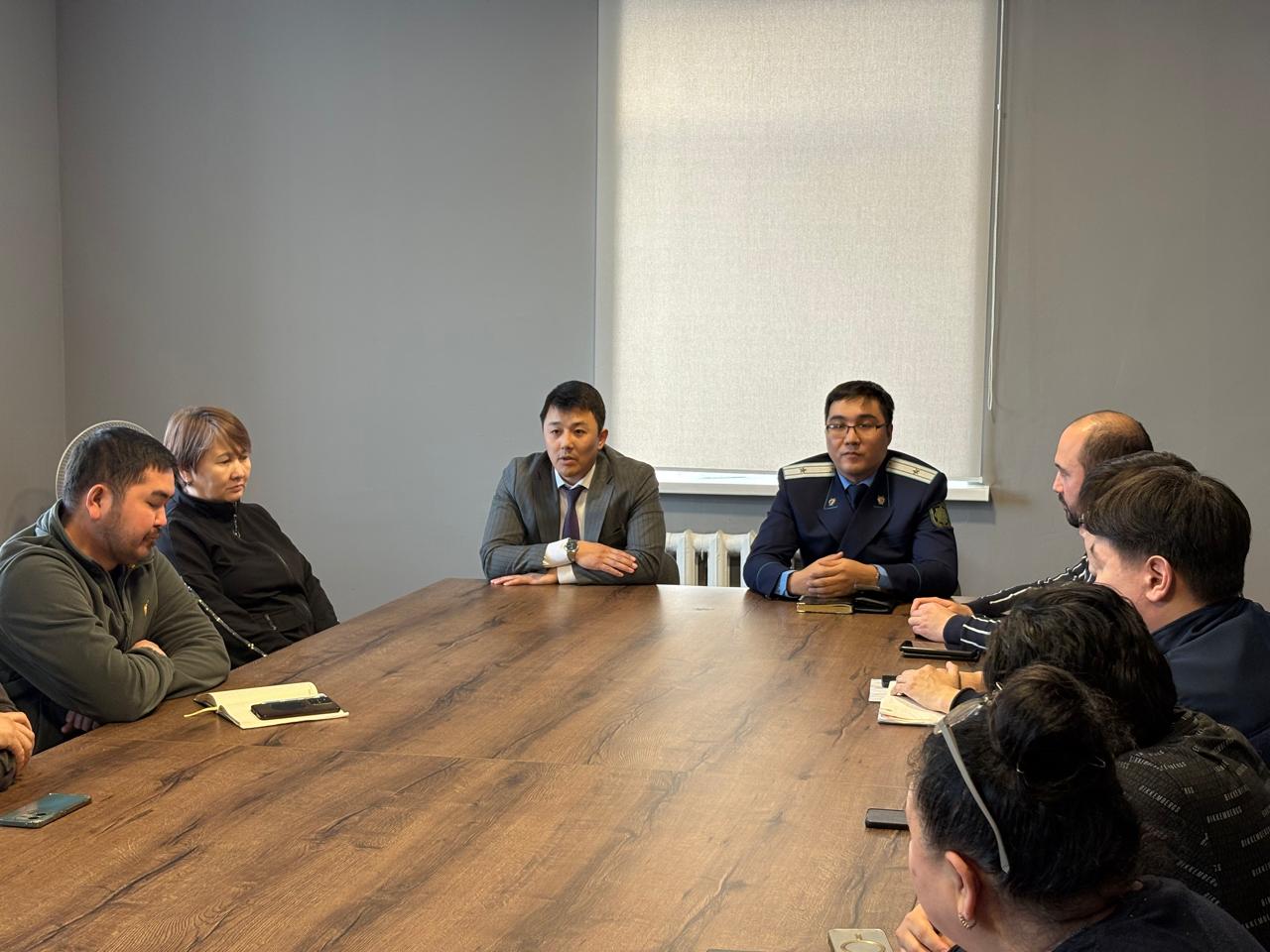 Еңбек инспекциясы департаменті Астана қаласының «Байқоңыр» ауданының прокуратурасымен еңбек ұжымымен кездесу өткізілді.