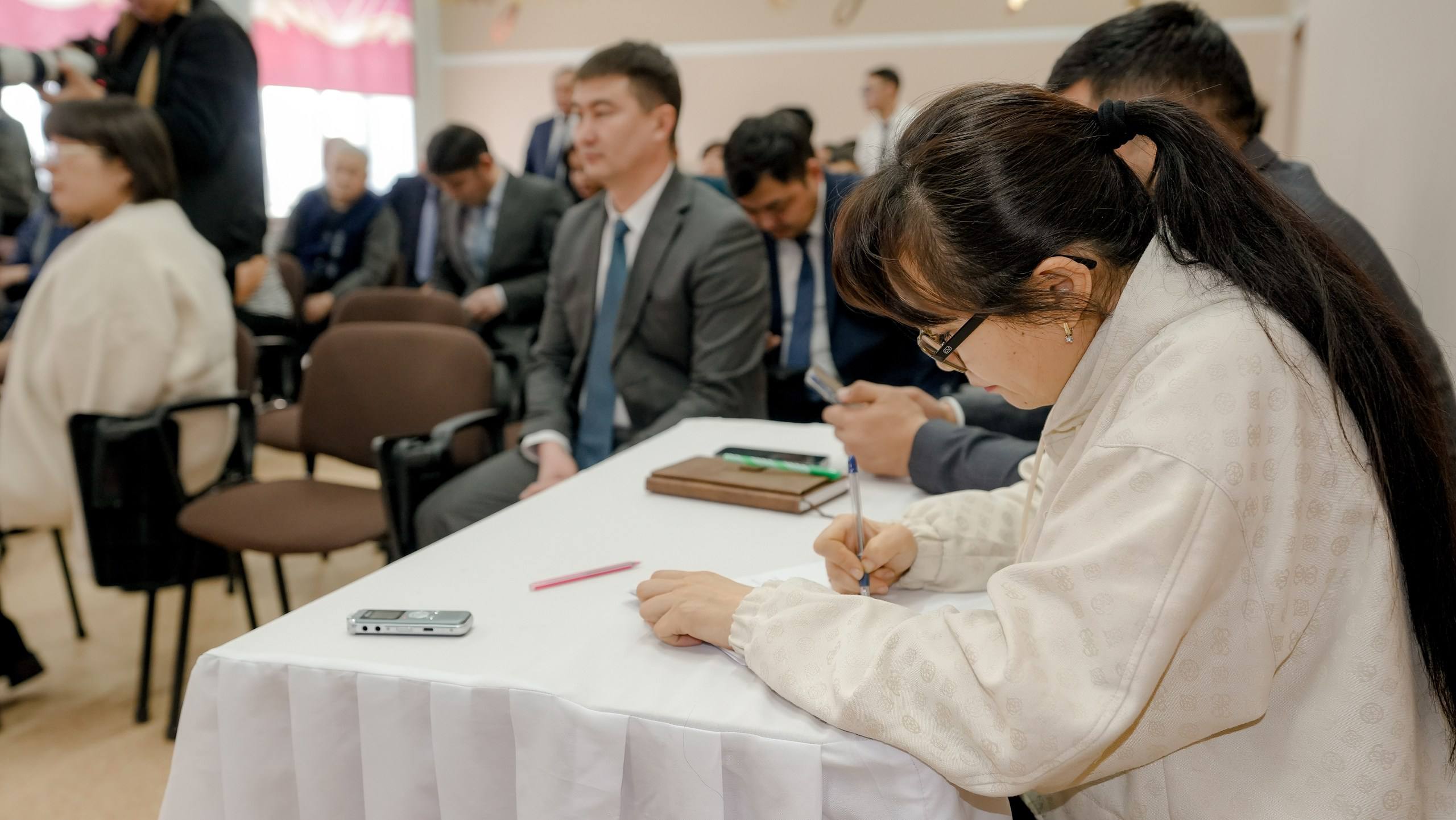 Мұрат кентіндегі өзекті мәселелер қаралды.