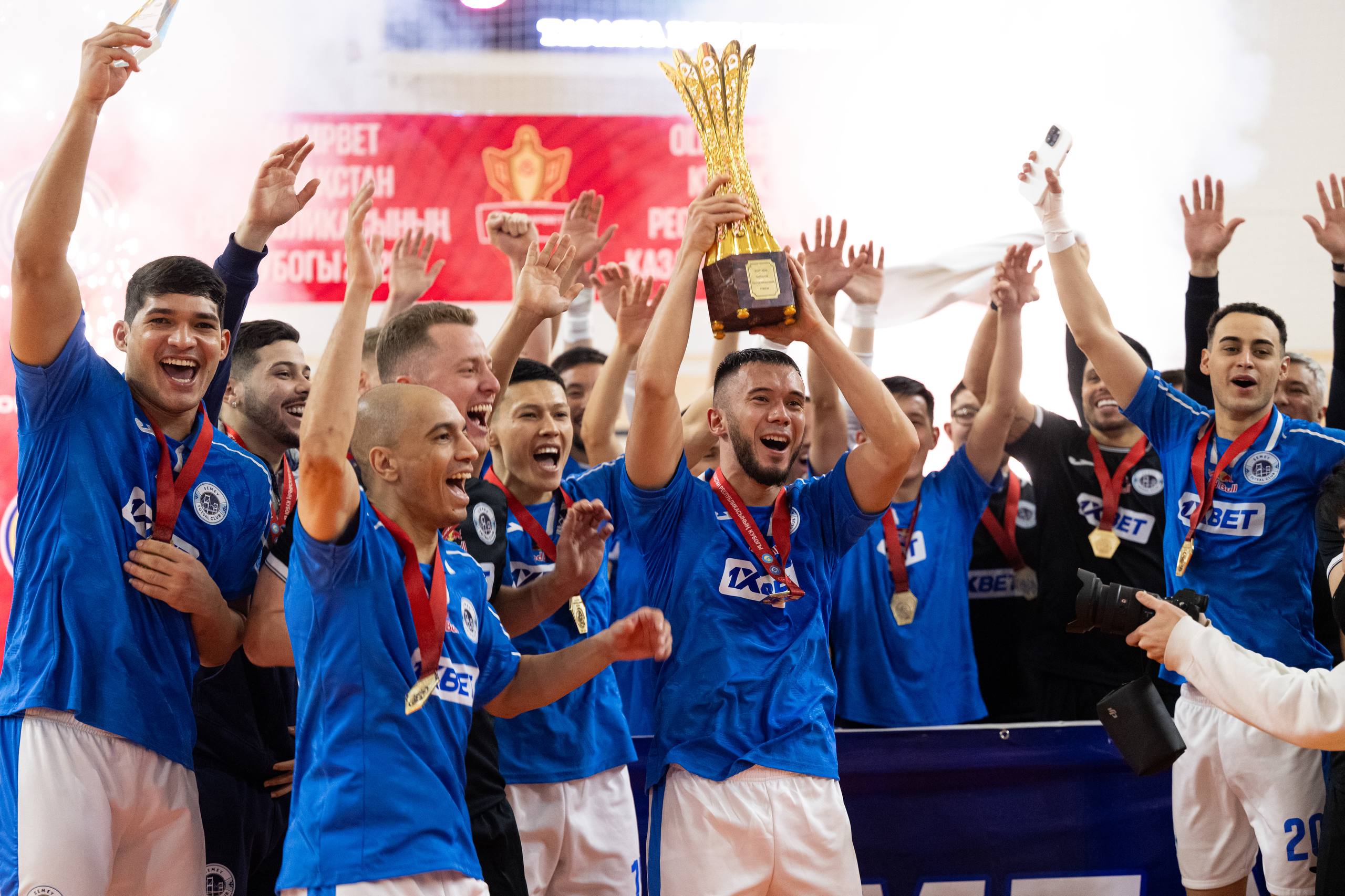 Облыс әкімі «Семей» футзал клубының бас директорымен кездесті