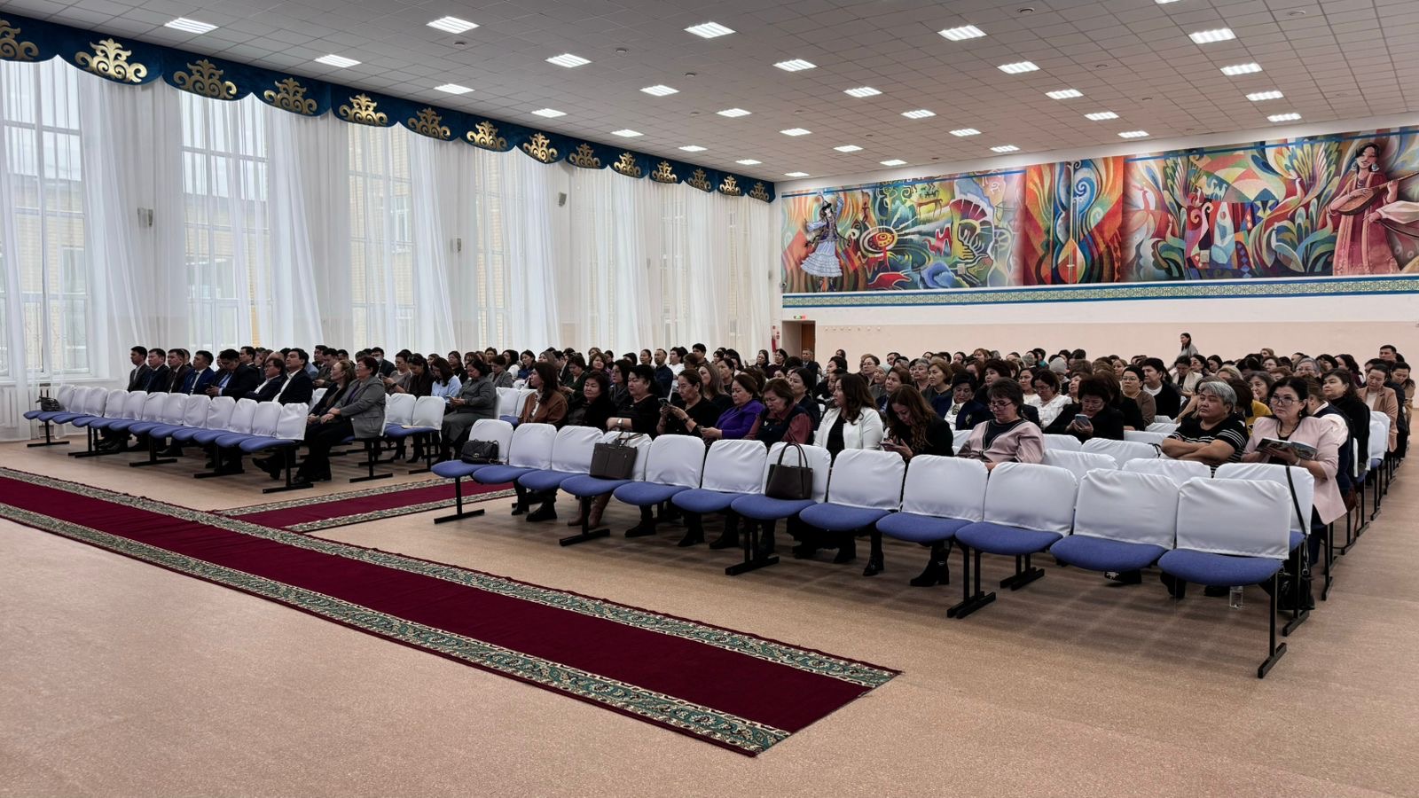 Сыбайлас жемқорлық бойынша ескерту: Астанада мемлекеттік мектептердің басшыларымен профилактикалық кездесу өтті