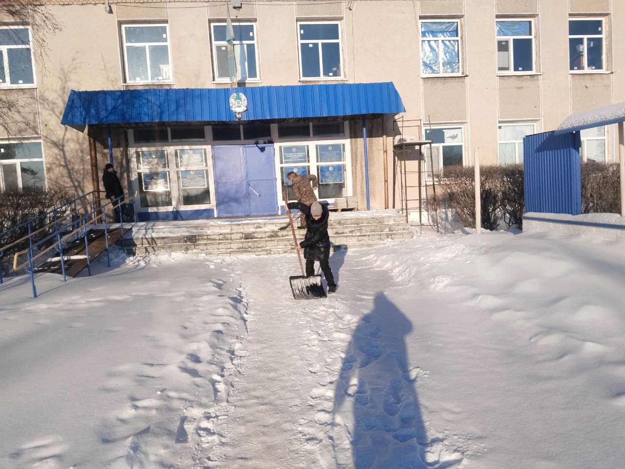 Аумақты қардан тазалау