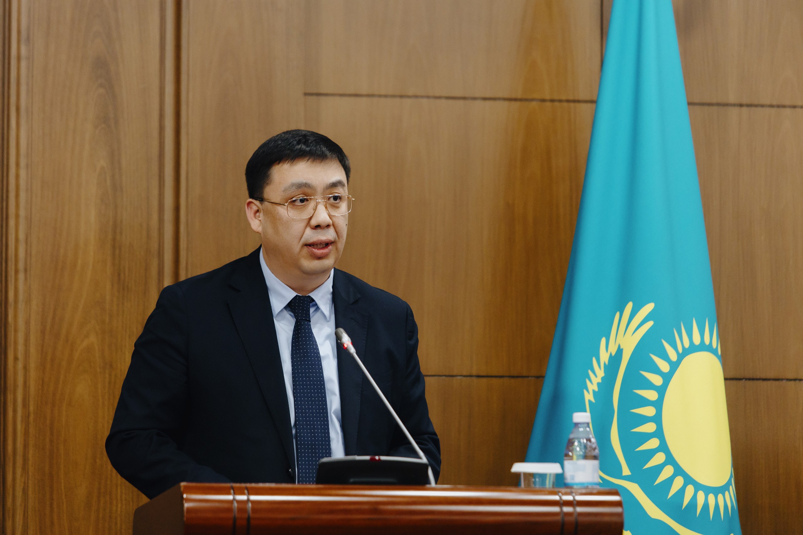 Еңбек және халықты әлеуметтік қорғау министрлігінде әлеуметтік-еңбек саласын цифрландыру мәселелері қаралды