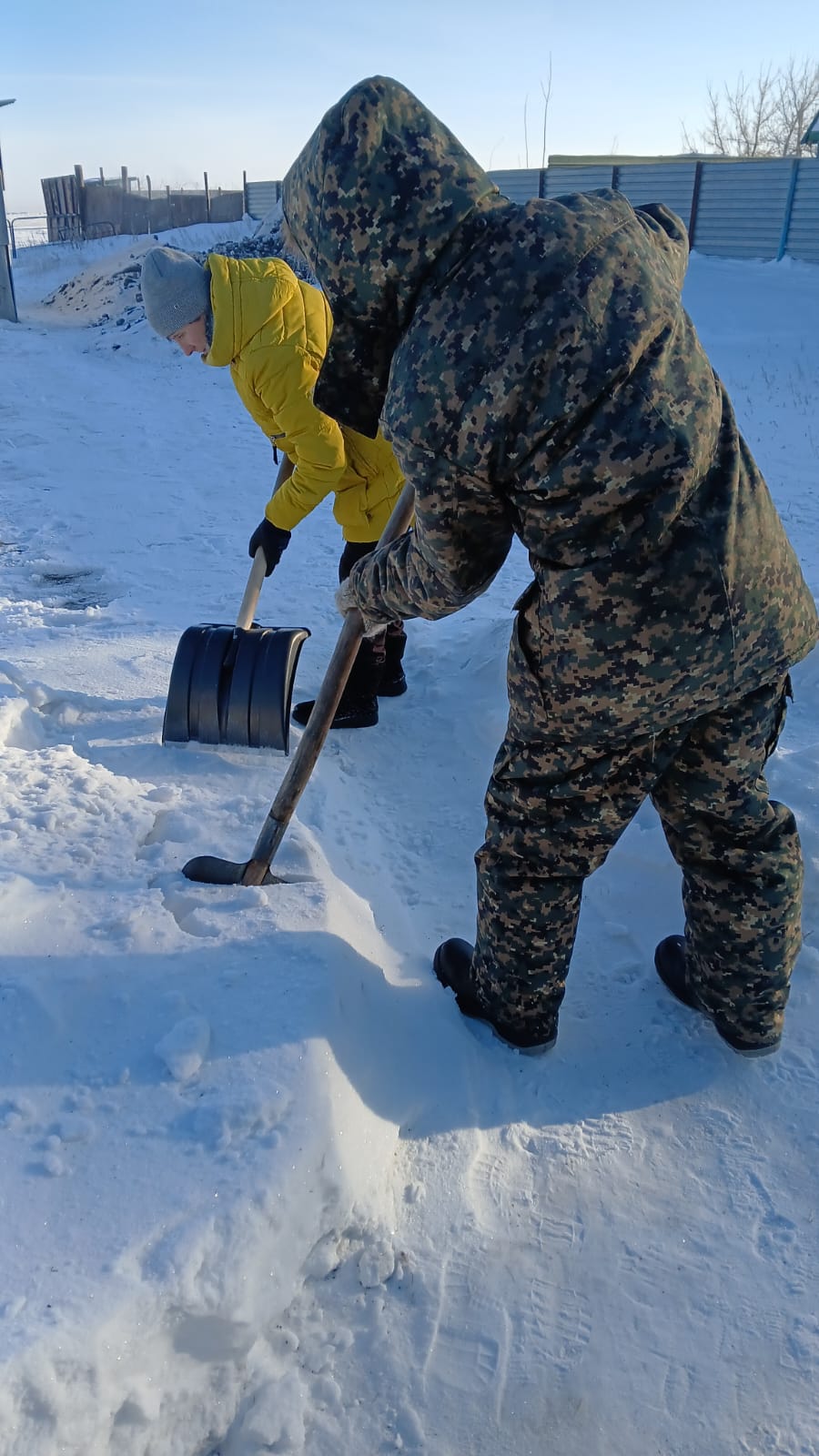 Көше қардан тазартылды