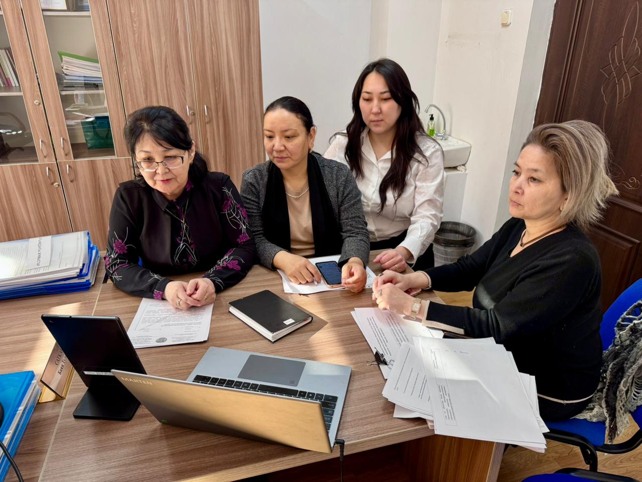 2026 жылдың 13 наурызында  Маңғыстау облысының санитариялық-эпидемиологиялық бақылау департаменті өңірдегі мектепке дейінгі мекемелерде санитариялық-эпидемиологиялық салауаттылығын қамтамасыз ету, санитариялық-эпидемиологиялық талаптарын сақтау және тамақтану стандартын енгізу, сондай-ақ, тамақтан уланулар мен жіті ішек инфекцияларының, ботулизмнің, қызылша ауруының  алдын алу мақсатында мектепке дейінгі ұйымдардың қызметкерлері арасында семинар өткізді.