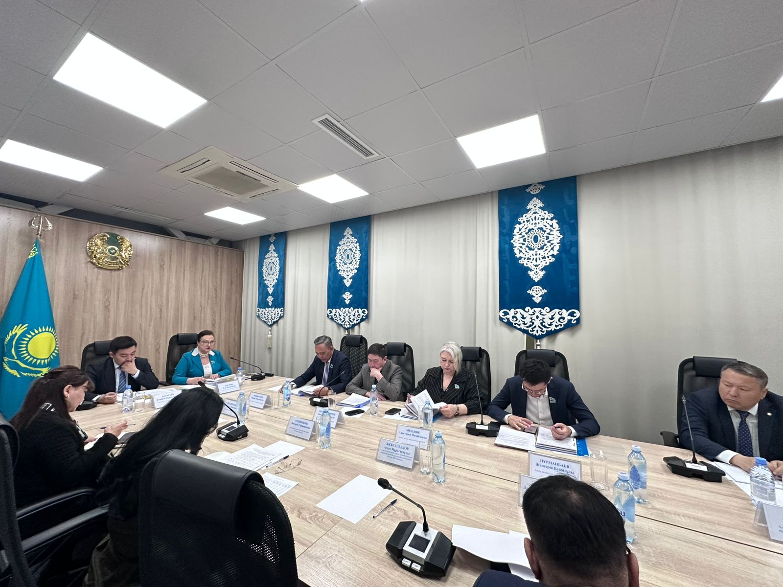 2026 жылдың 27 наурыз сағат 10.00-де Алатау қалалық мәслихатының тұрақты комиссиясының отырысы өтті.