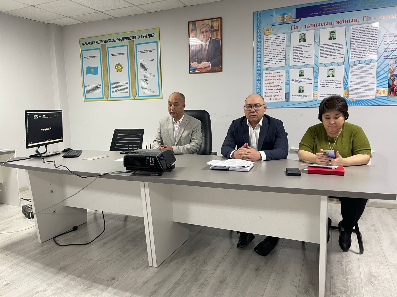 Теолог маман М.Әбішев құмар ойындар туралы және мемлекеттік қызметшілердің деструктивті діни ағымдардың қызметіне араласуын болдырмау тақырыбында сөз сөйледі.