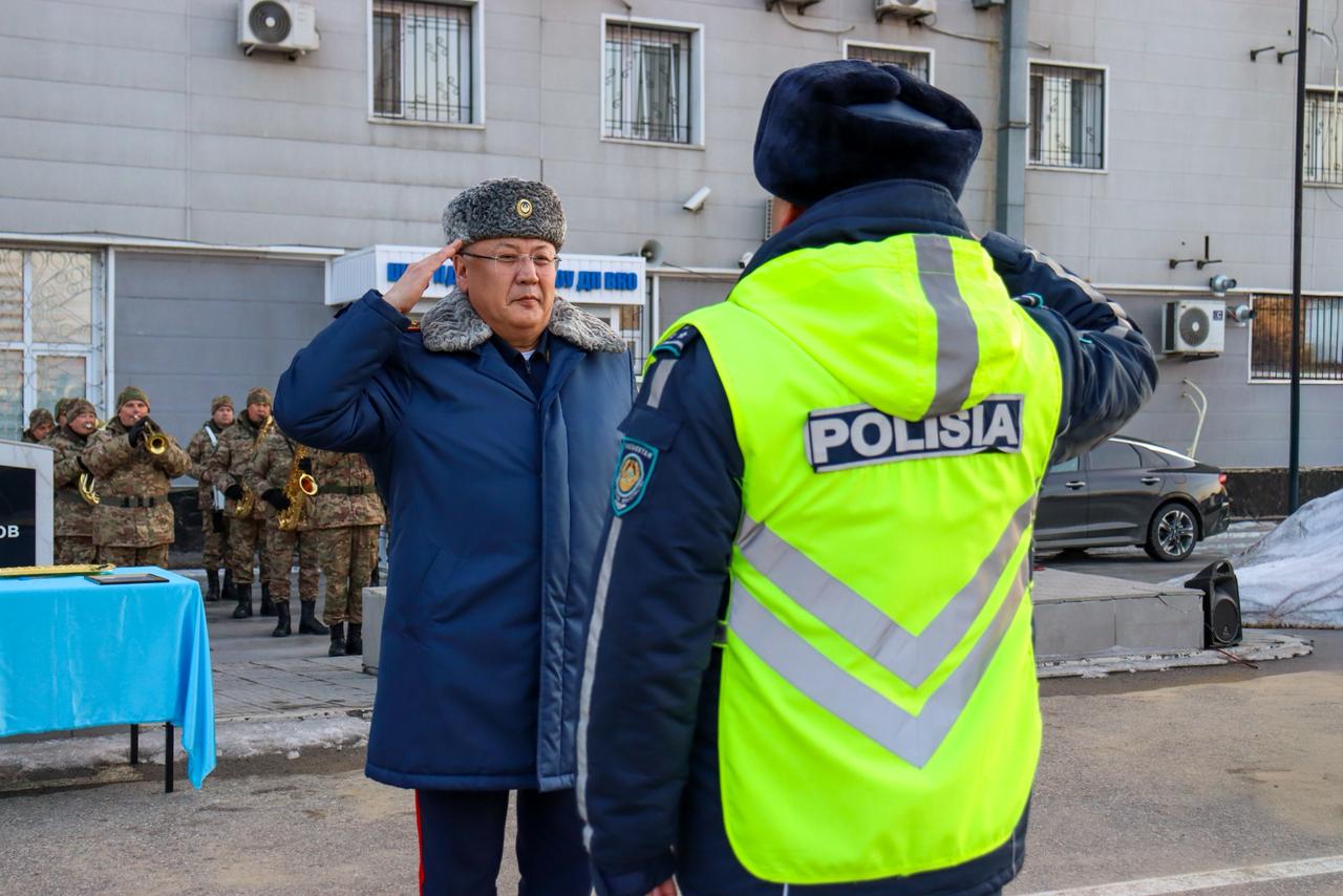 Қызмет, тәртіп және заңдылық: ШҚО ПД-де жеке құрамның гарнизондық саптық жиыны өтті