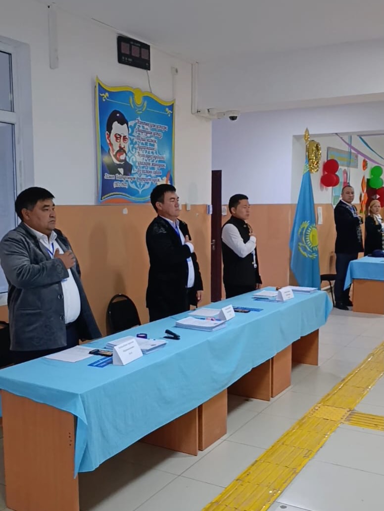 КЕЛЕС АУДАНЫНДА РЕФЕРЕНДУМ УЧАСКЕЛЕРІ МЕМЛЕКЕТТІК ӘНҰРАНМЕН АШЫЛДЫ