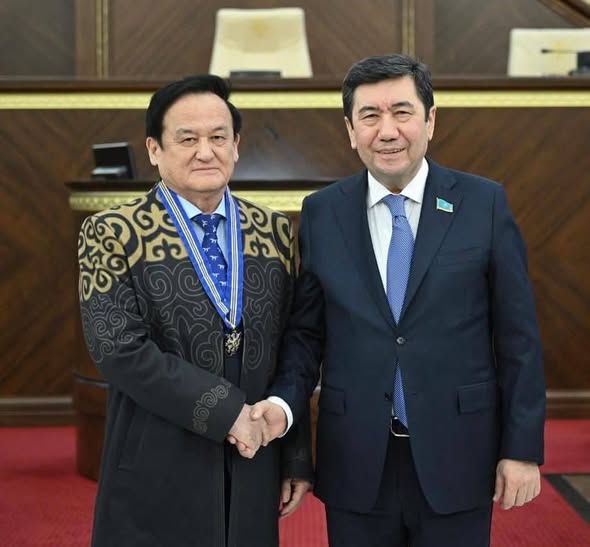 ЖЕРЛЕСІМІЗ, АҚЫН ҚАЗЫБЕК ИСА ЖОҒАРЫ МЕМЛЕКЕТТІК МАРАПАТҚА ИЕ БОЛДЫ