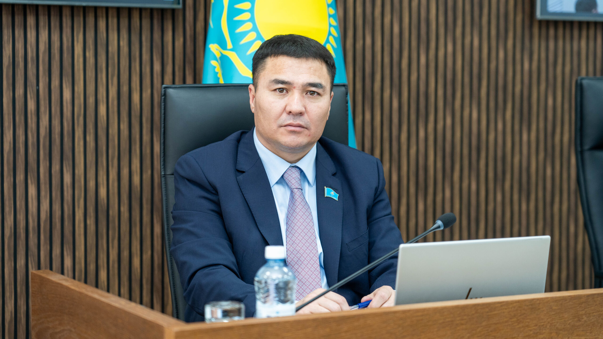 Кезектен тыс ХХІ сессия отырысы өтті