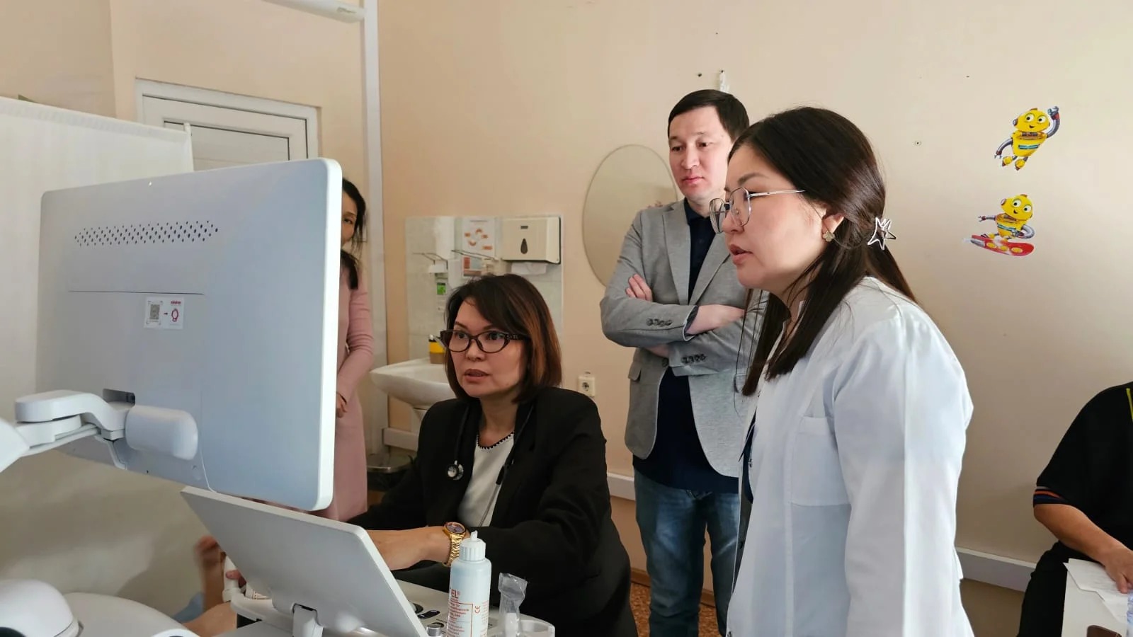 ШҚО Ана мен бала орталығында 22 бала кардиологтардың тексеруінен өтті