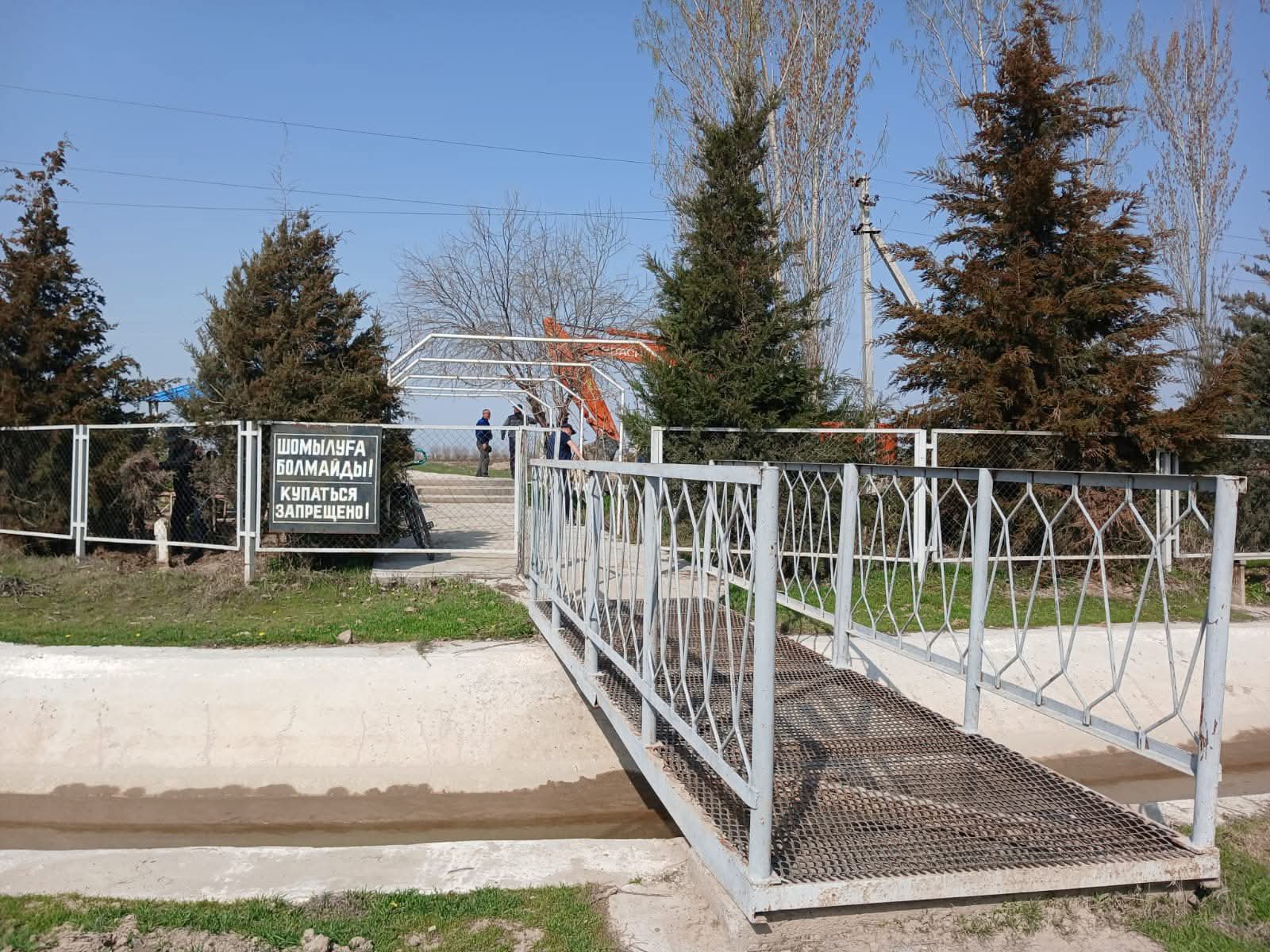 ТҮРКІСТАН: МАҚТААРАЛДА КАНАЛДАР МЕН АРЫҚ-АТЫЗДАРДЫҢ БОЙЫ ТАЗАЛАНДЫ