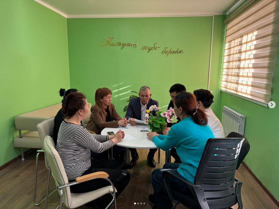 Ұлытау облысы Әділет департаментінің “Жаңаарқа ауданының ауданаралық мәжбүрлеп орындату аумақтық бөлімі” филиалымен Жаңаарқа аудандық сотының мамандарының қатысуымен “Мемлекеттік тілде іс жүргізу” атты тақырыпта семинар өткізілді