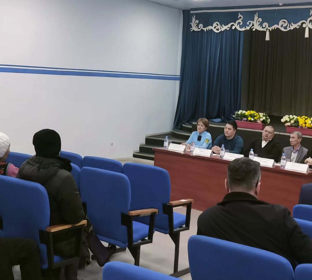 19.03.2026 жылы Әділет департаменті облыстың заң қоғамдастығының өкілдерімен бірлесіп Алға ауданының Тамды ауылдық округінің тұрғындарына «Тегін заң көмегі күні» акциясы өткізілді.