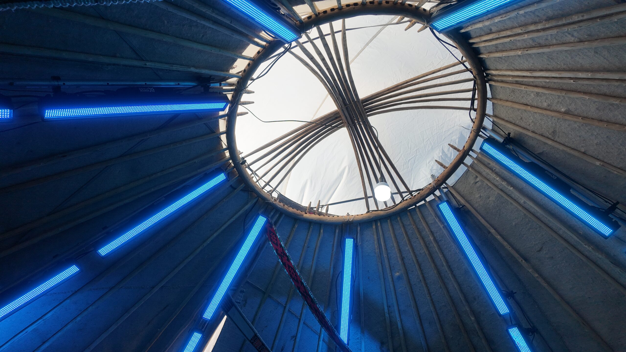 Дәстүр мен технология үндестігі: Ақтөбеде интерактивті киіз үй ашылды