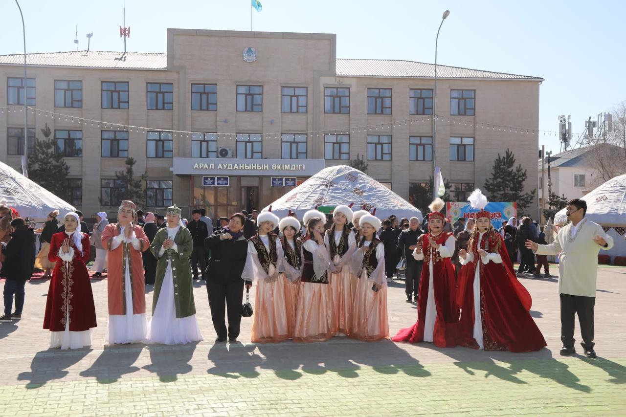«АМАЛ КЕЛДІ, ЖЫЛ КЕЛДІ»: АРАЛДА АМАЛ МЕРЕКЕСІ КЕҢ КӨЛЕМДЕ АТАЛЫП ӨТУДЕ
