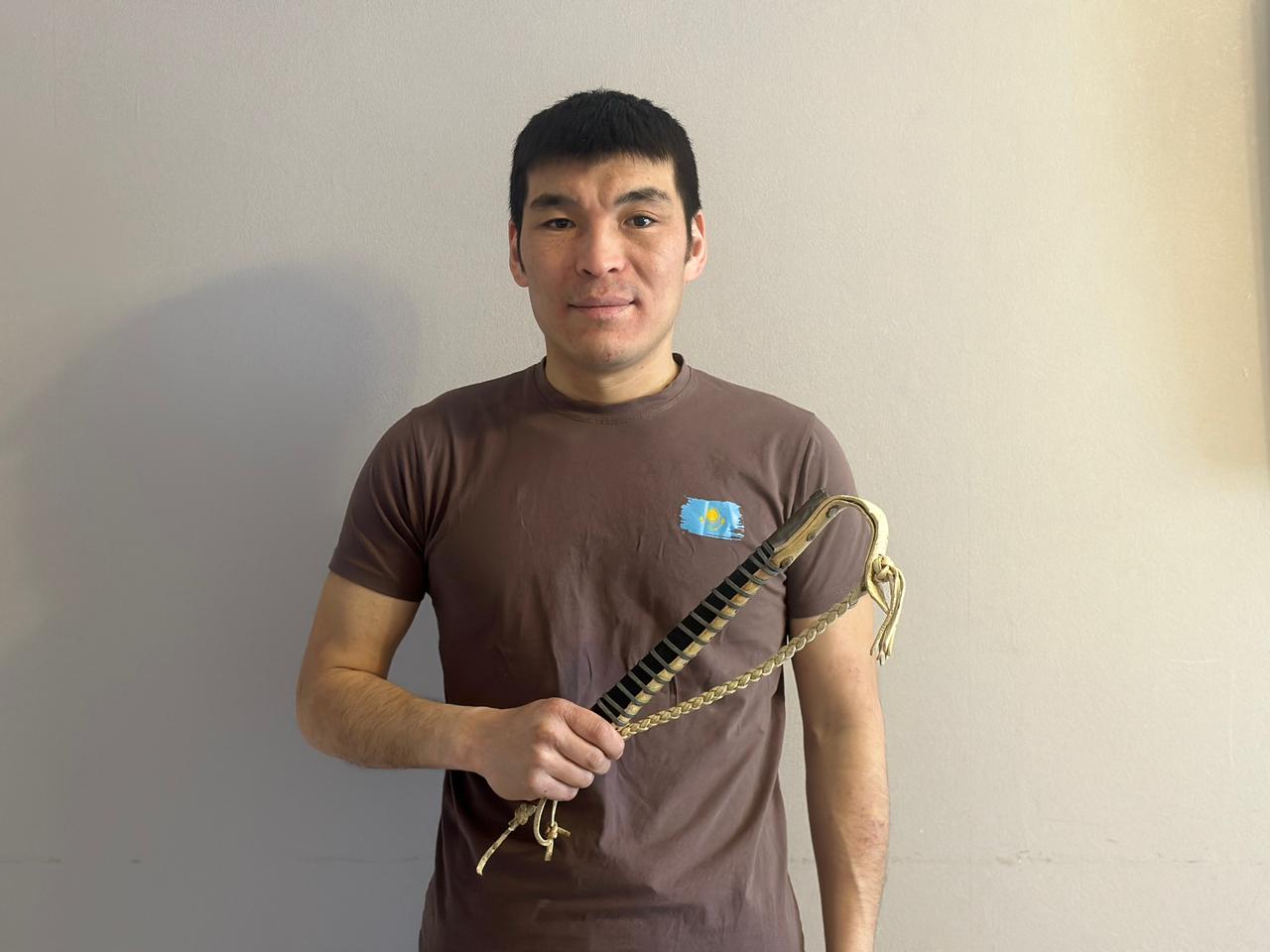 Қарағандылық өрт сөндіруші-құтқарушы ат әбзелдерін жасаумен айналысады