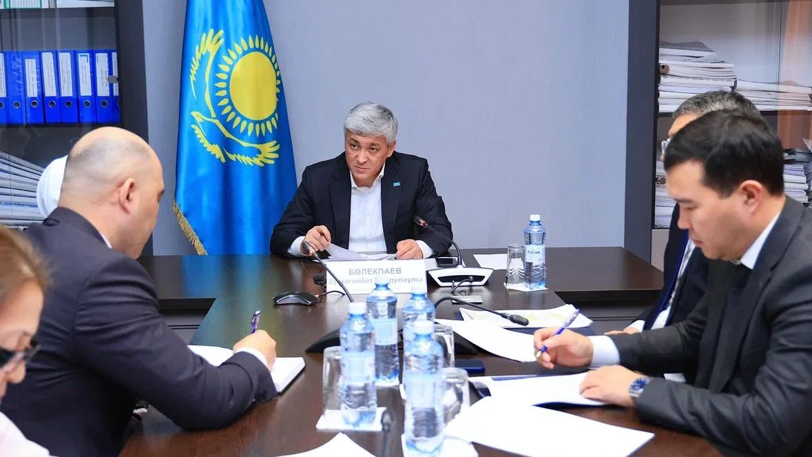 Ермағанбет Бөлекпаев тұрғындарды жеке қабылдады