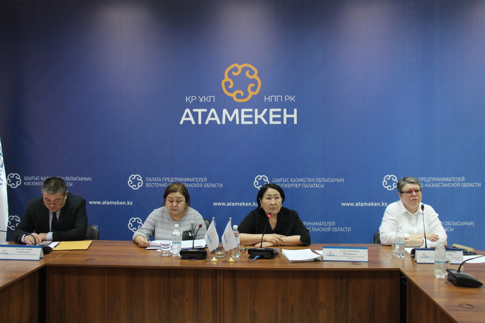 ШҚО-да салық және кеден заңнамасының өзекті мәселелері талқыланды