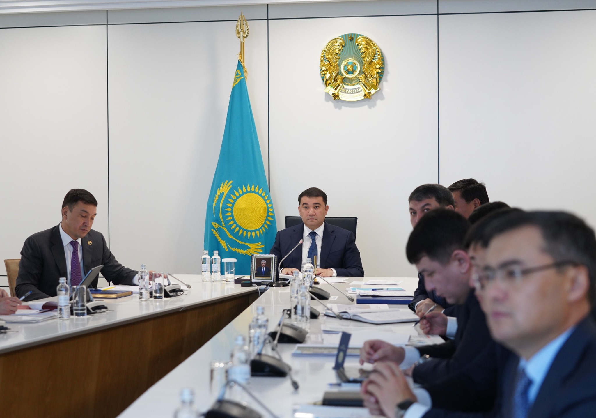 ТҮРКІСТАН ОБЛЫСЫНДА ШЕГІРТКЕГЕ ҚАРСЫ КҮРЕСКЕ 2 МЫҢНАН АСА АДАМ ЖҰМЫЛДЫРЫЛАДЫ