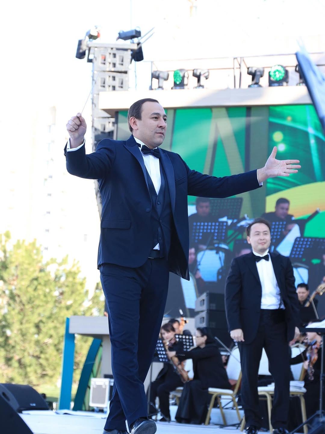 ШЫМКЕНТ: «Астана» алаңында «ОРКЕСТРЛЕР ТАРТЫСЫ» өтті