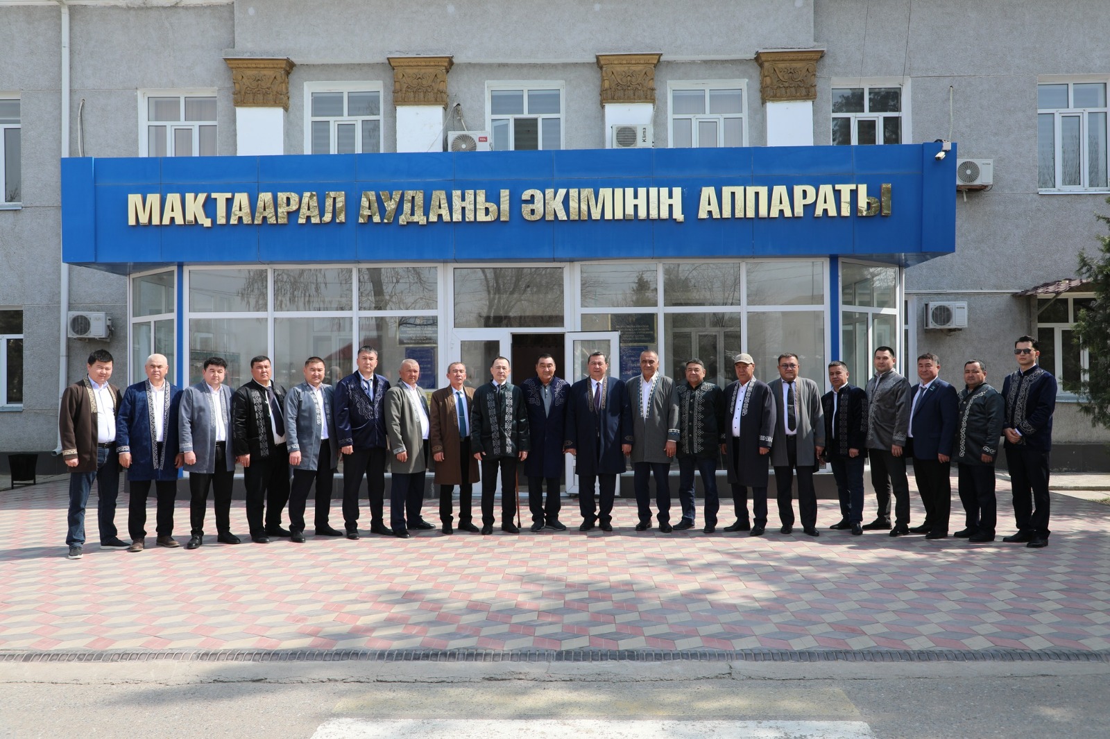 ҰЛТТЫҚ КИІМ КИЮ – ҰЛТТЫҚ ҚҰНДЫЛЫҚТАРДЫ ҰЛЫҚТАУДЫҢ ЖАРҚЫН ҮЛГІСІ