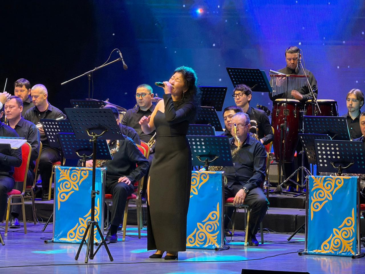 «Big Band» джаз оркестрінің «В джазе только девушки» атты концерті
