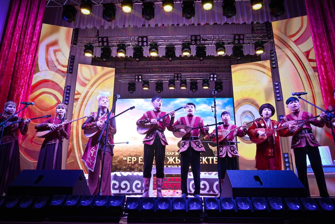 Наурызнама-2026: Мәдениет және ұлттық салт-дәстүр күні аясында Ақтөбеде 24 сағаттық жыр кеші өтуде