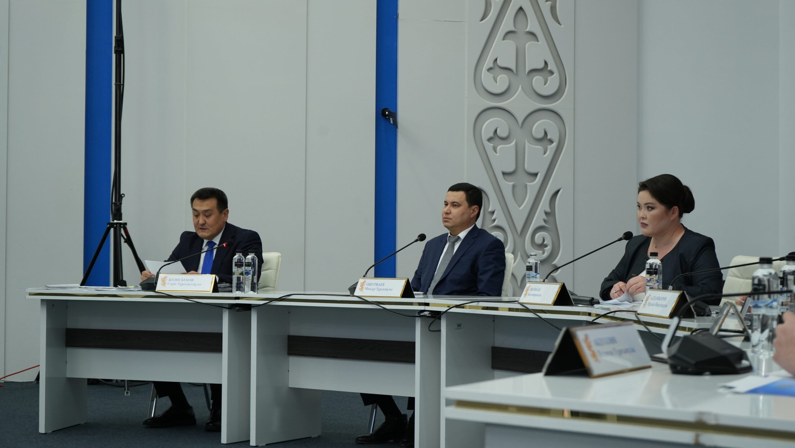 ҚР Президенті жанындағы Орталық коммуникациялар қызметіндегі су тасқынына дайындық бойынша дөңгелек үстел