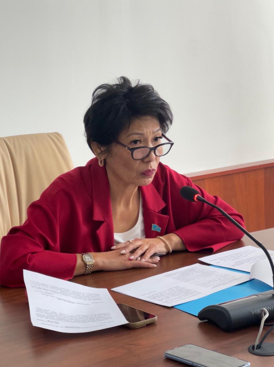 Қалалық мәслихаттың кезектен тыс сессиясы өтті