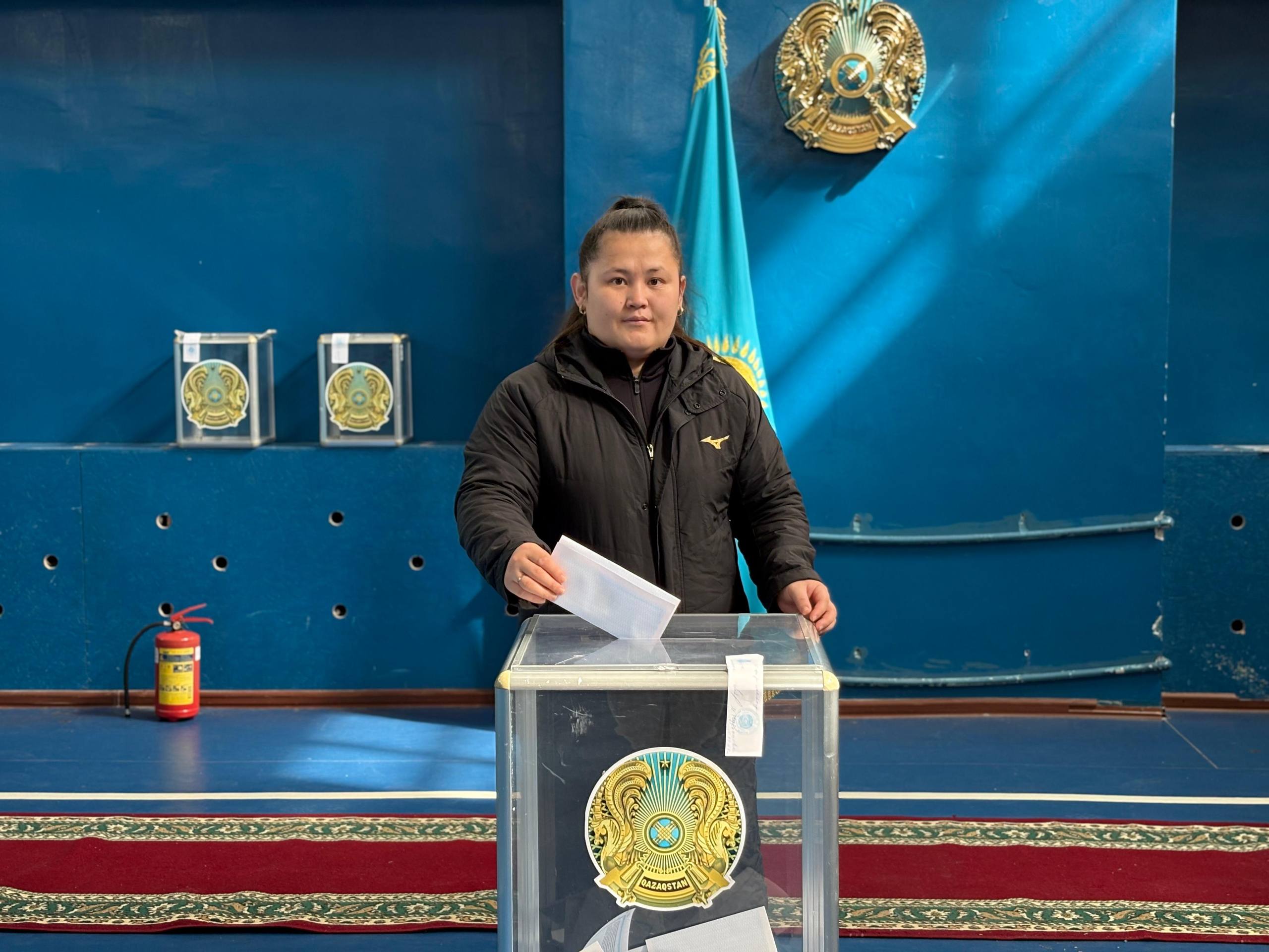 Дзюдодан Қазақстан чемпионы Ақниет Тұрдан референдумда дауыс берді