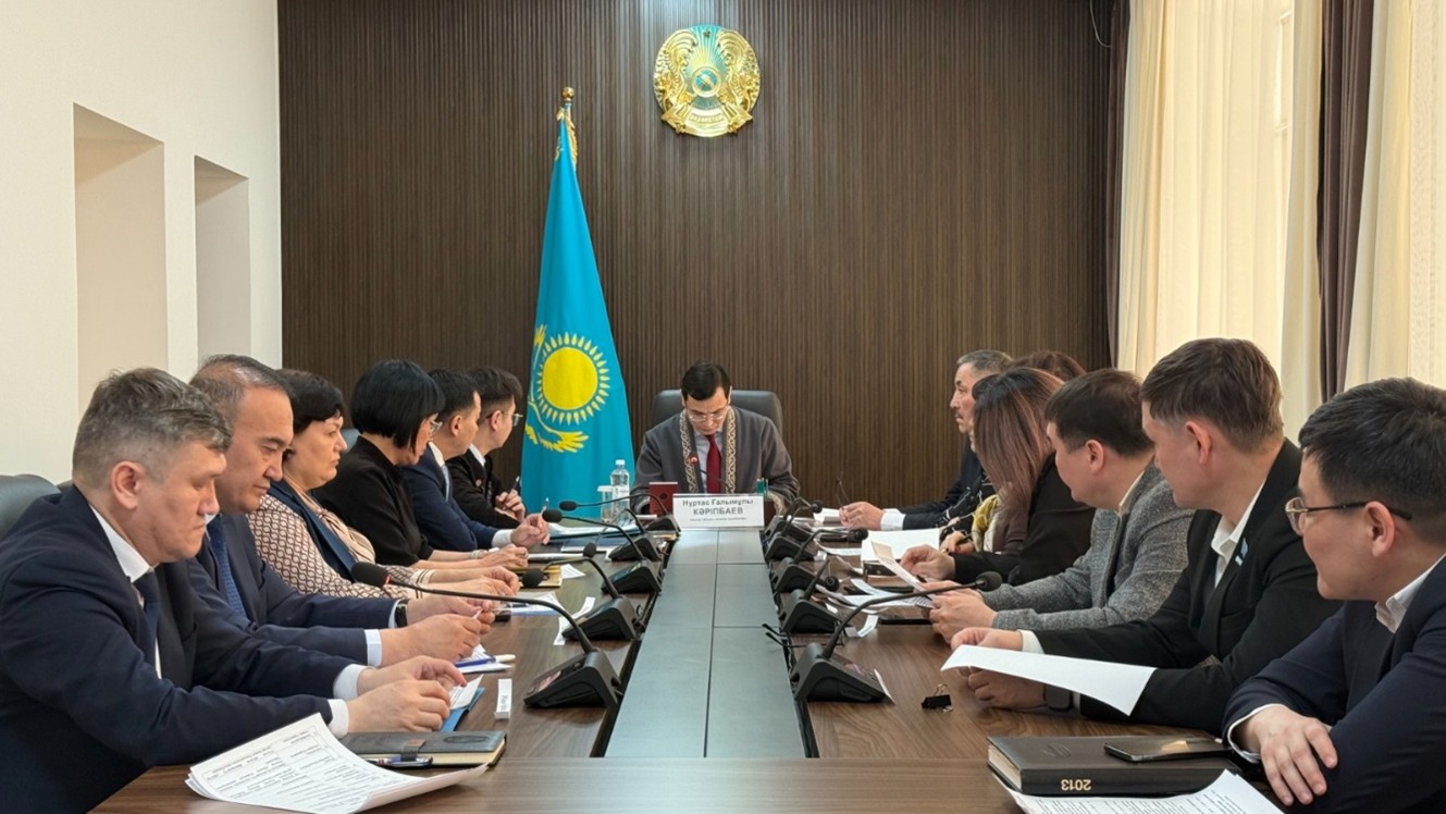 Ұлытау облысының әлеуметтік әріптестік және әлеуметтік-еңбек қатынастарын реттеу жөніндегі облыстық үшжақты комиссиясының отырысы туралы