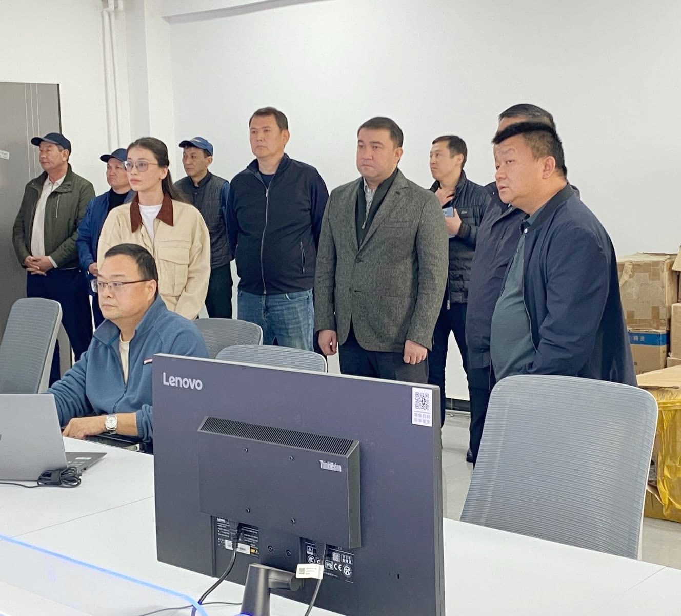 НҰРАЛХАН КӨШЕРОВ ОТЫРАРДАҒЫ МАҚТА КЛАСТЕРІНЕ БАҒЫТТАЛҒАН ӨНДІРІС ОРЫНДАРЫНЫҢ ЖҰМЫСЫМЕН ТАНЫСТЫ