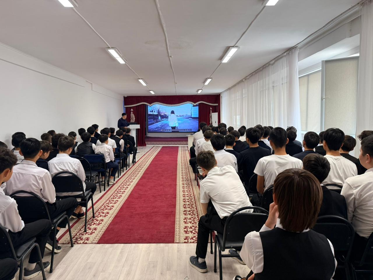 Оқушылар арасында буллинг пен кибербуллингтің алдын алу бағытында кездесу өтті