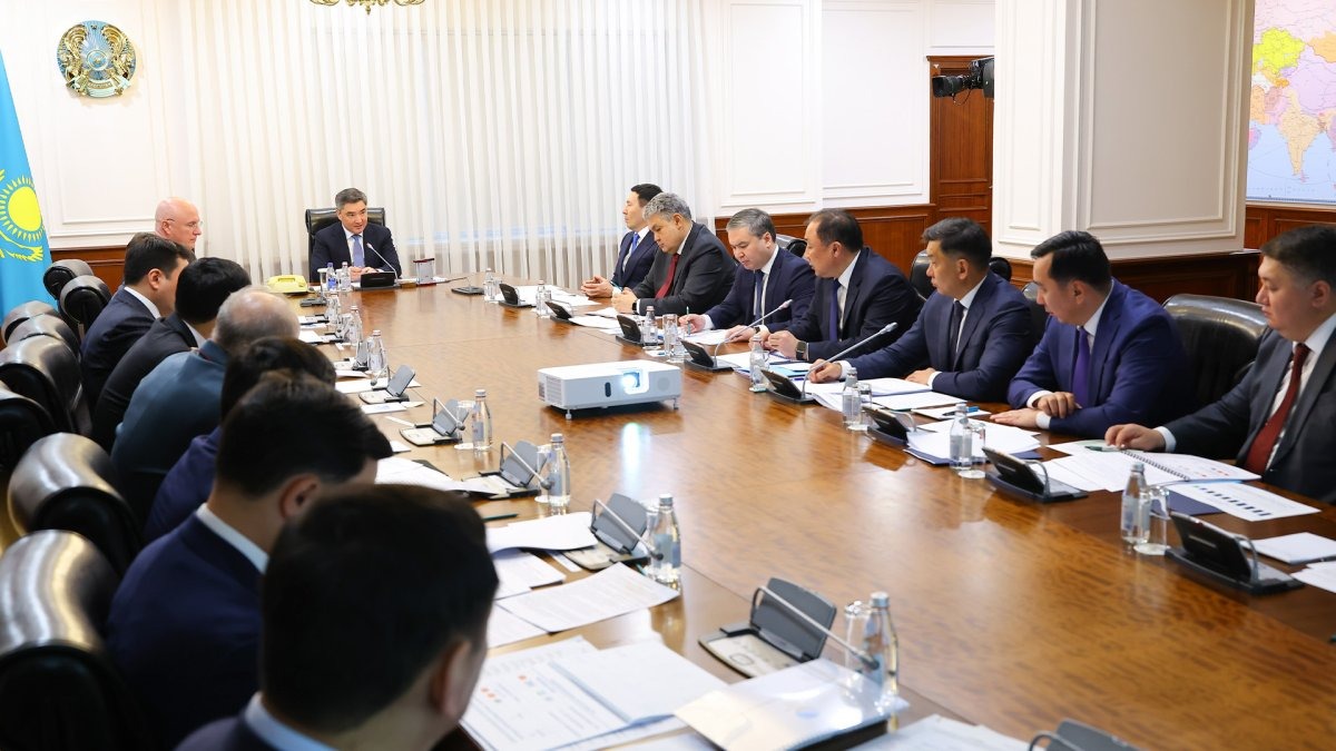 Үкіметте Президенттің транзиттік-көлік саласын дамыту жөніндегі тапсырмаларының орындалу барысы қаралды