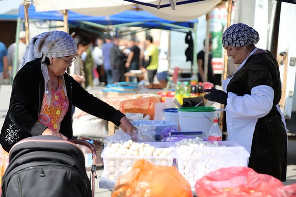 АРЗАН БАҒАДАҒЫ АЗЫҚ-ТҮЛІК ЖӘРМЕҢКЕСІ ЖАЛҒАСУДА