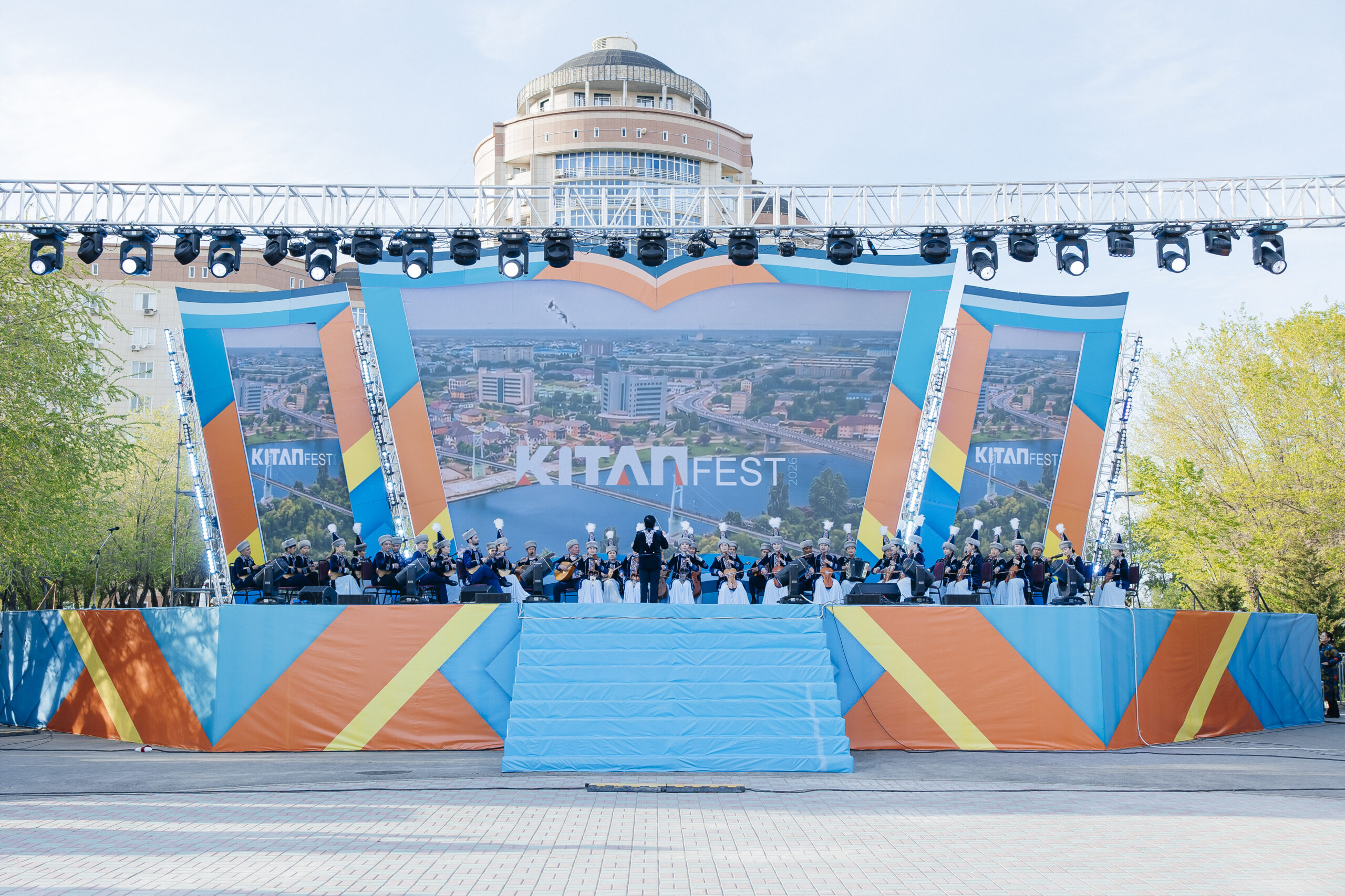 Атырауда кең ауқымдағы  «Кітап FEST» фестивалі өтті