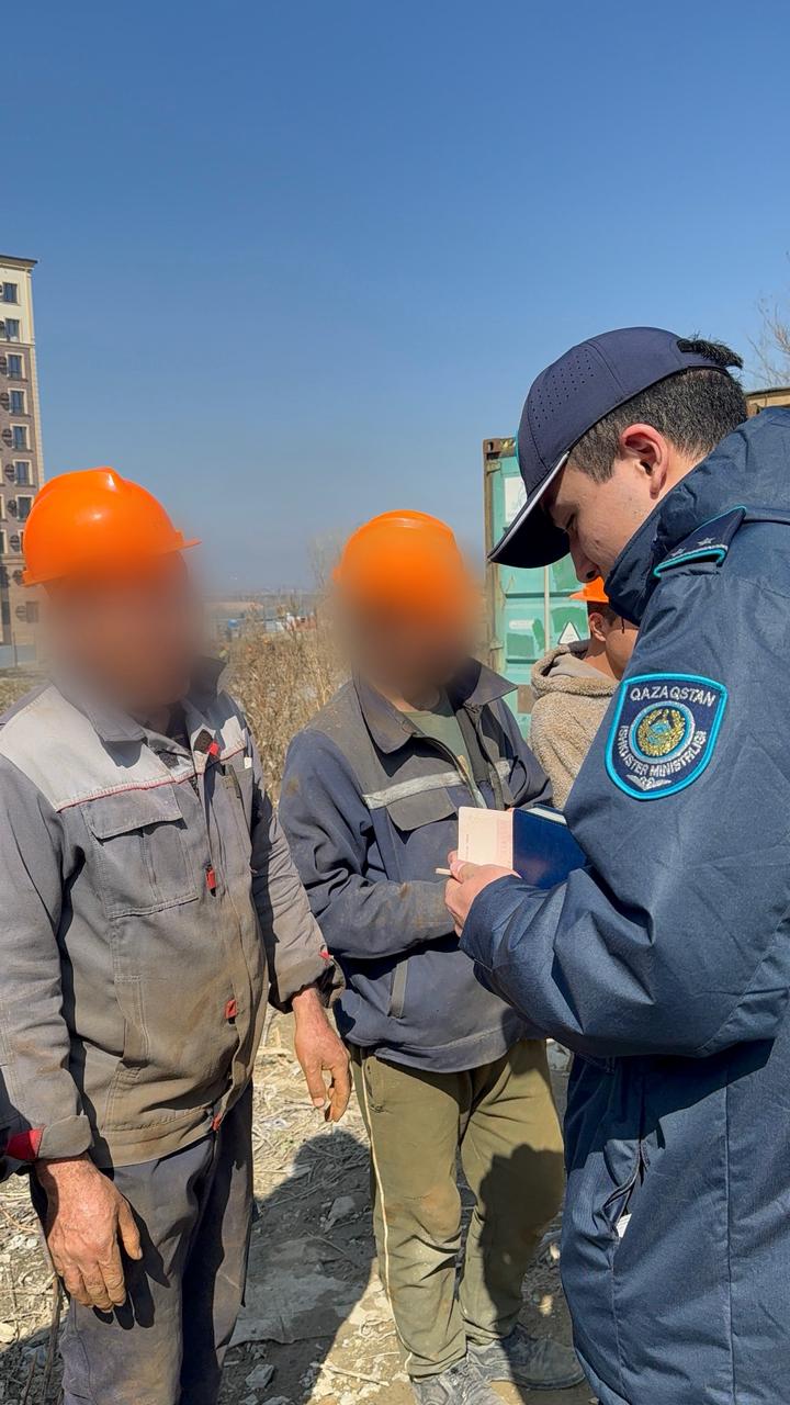 ШҚО-да көші-қон тексерістері жалғасуда: құрылыс нысанында 28 заңсыз жұмысшы анықталды