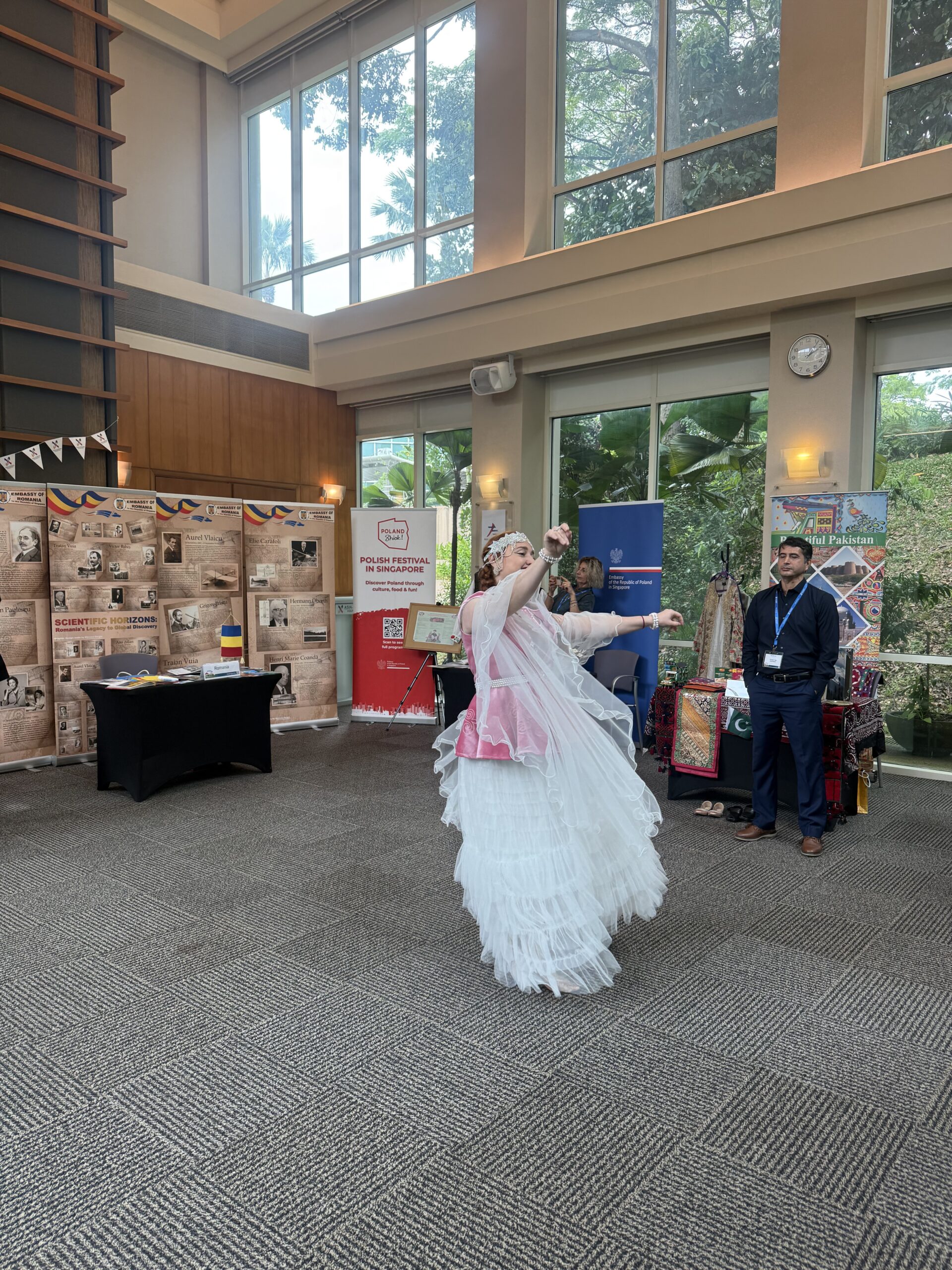 Сингапурда Asia-Europe Foundation алаңында Наурыз мерекесі атап өтілді