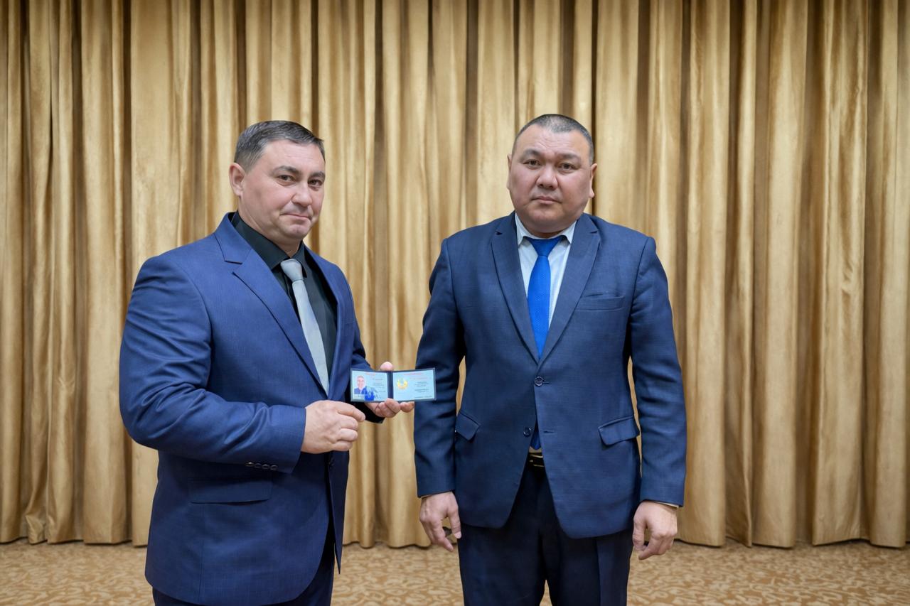 Куәлікті Қызылжар а. о. әкіміне тапсыру