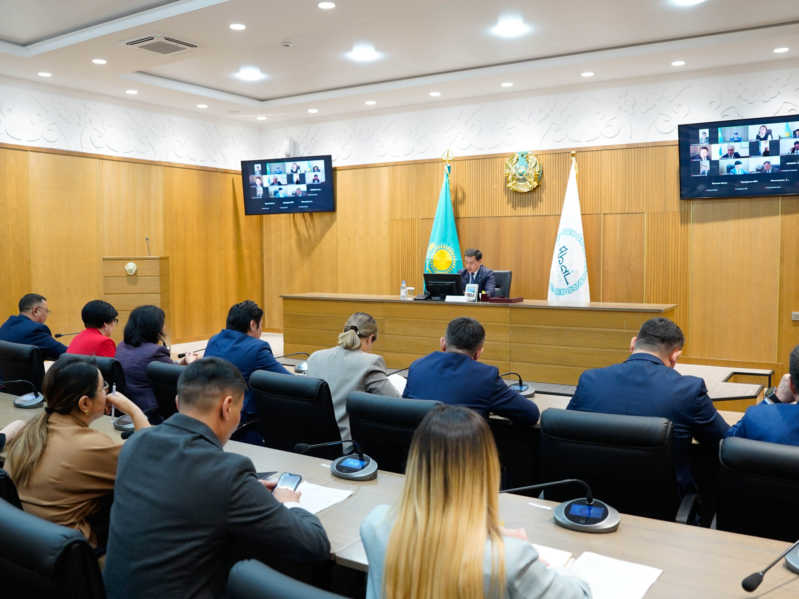 Абай облысында үкіметтік емес ұйымдармен ынтымақтастық мәселелері талқыланды