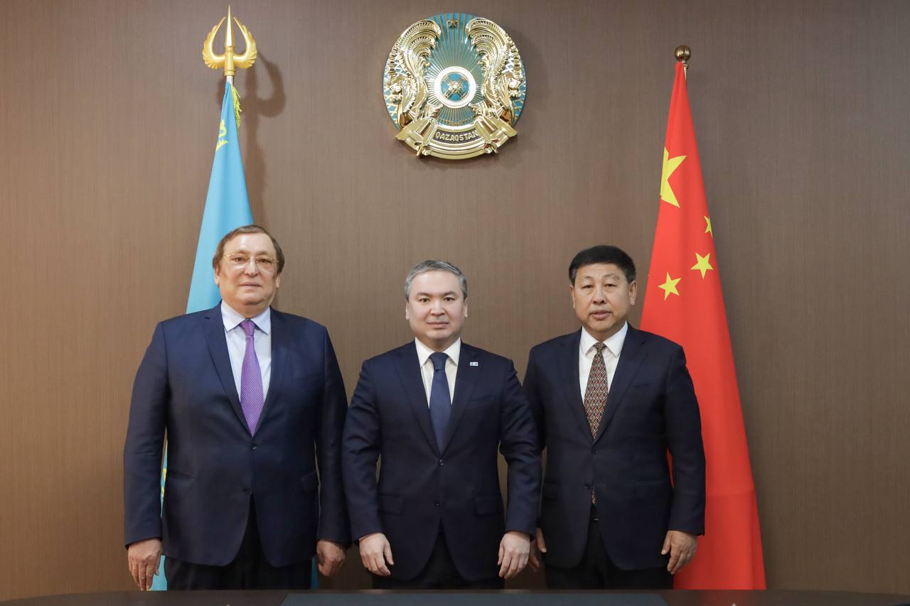 Ерсайын Нағаспаев CCPIT-тің Машина жасау жөніндегі комитетінің президенті және қытайлық компаниялар өкілдерімен кездесті