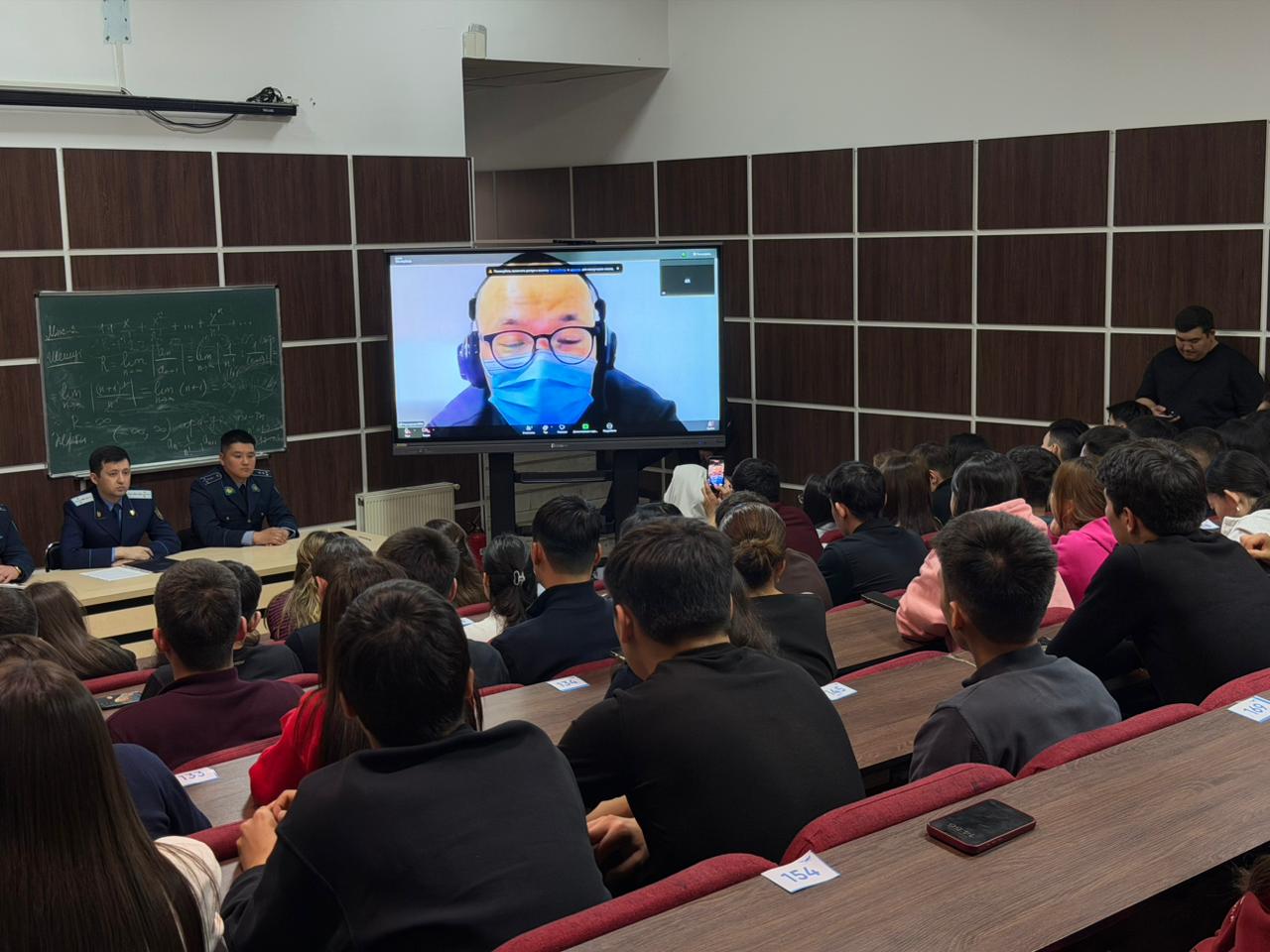 Елордалық студенттерге есірткі қылмысы туралы телекөпір өткізілді